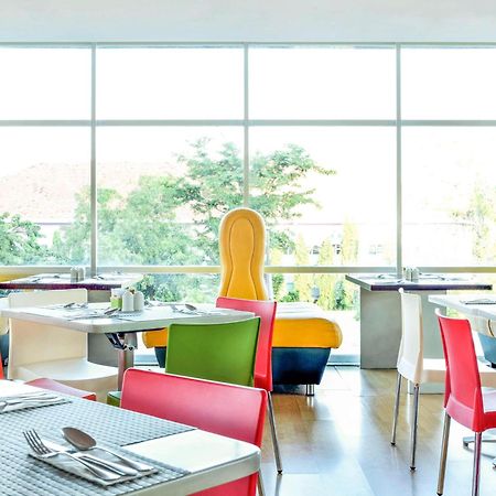 Hotel Ibis Semarang Simpang Lima Luaran gambar
