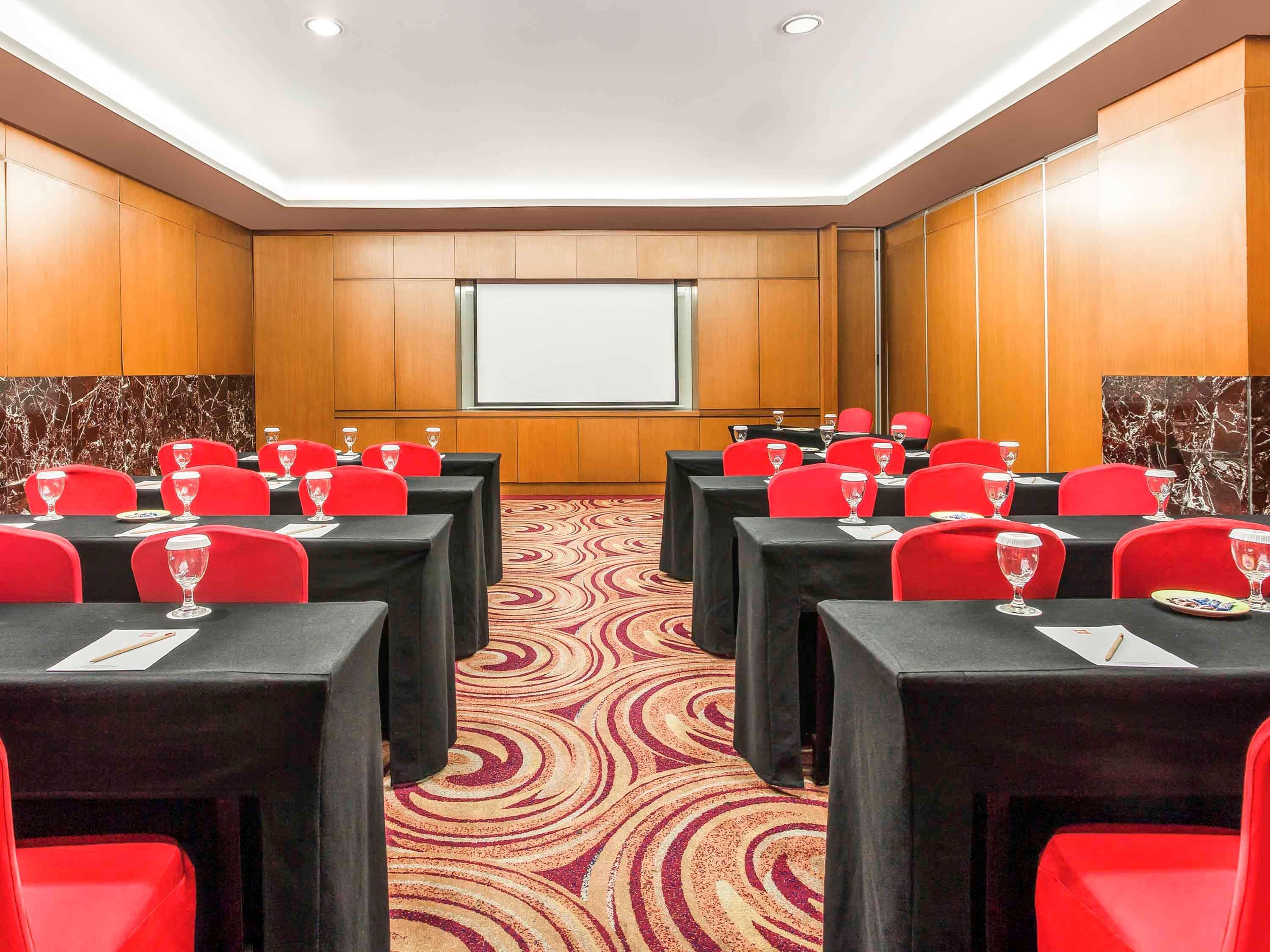Hotel Ibis Semarang Simpang Lima Luaran gambar