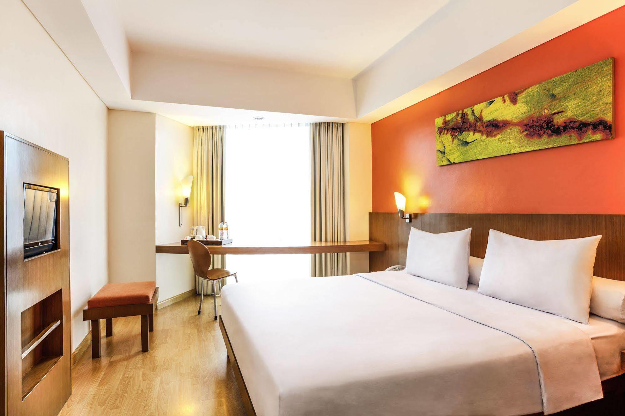 Hotel Ibis Semarang Simpang Lima Luaran gambar